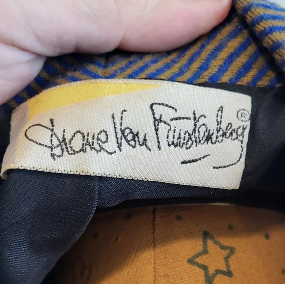 Vintage Diane Von Furstenberg Women's Funky Mod Plaid Wool Blazer Size 6 - Picture 15 of 16